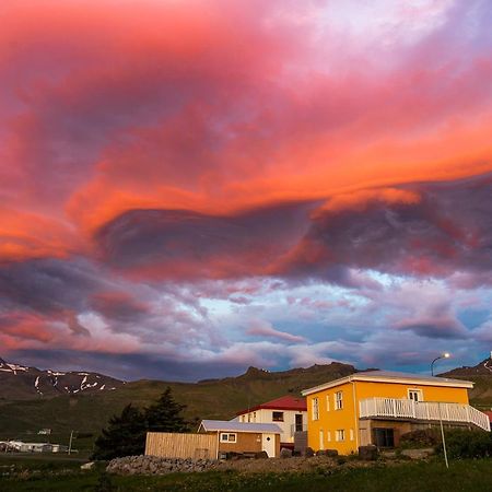 Bjarg Apartments Грюндарфьордюр Екстер'єр фото